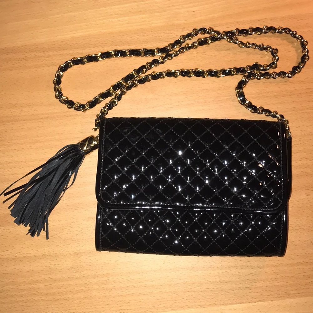 Hanson Vinyl puffy patch purse gold chain